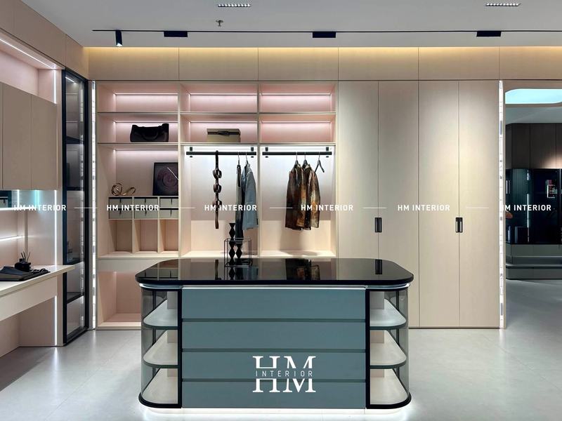 Showroom Fitout — Display Island